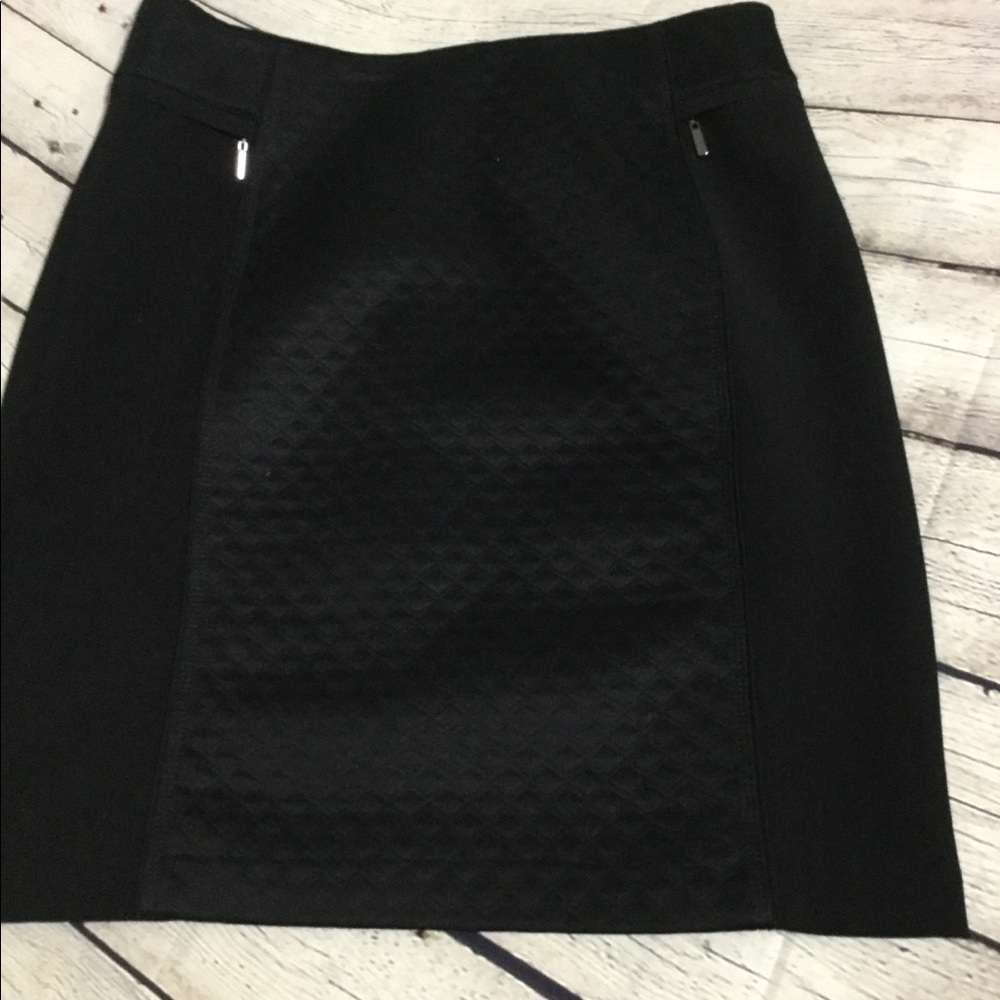White House Black Market Black Skirt – Size 10 – Crystal Zip Pockets